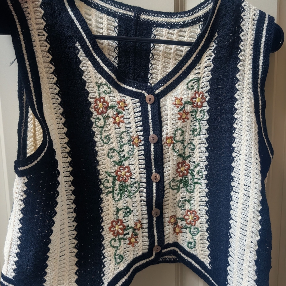 Floral Embroidered Knit Vest